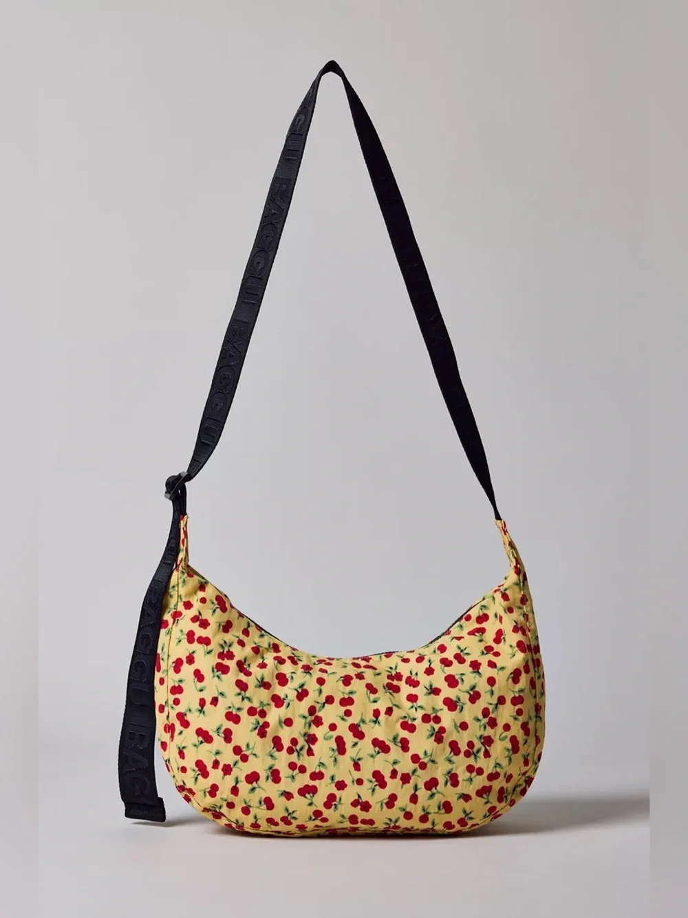 BAGGU Medium Nylon Crescent Bag - Picture 2 of 6